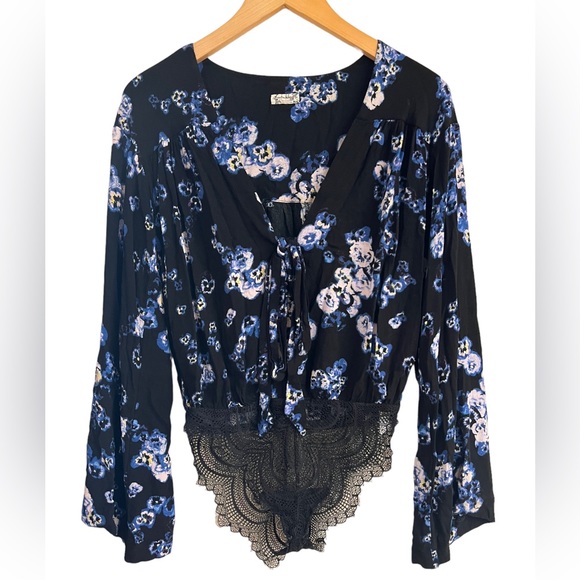 FREE PEOPLE / Size XS/ “Forties Feels” Black Floral Printed Boho Bodysuit - Picture 2 of 15